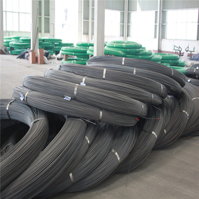 Materiale di recinzione Q195 / Q235 Stagno di filo di carbonio laminato a caldo 5,5 mm / 6,5 mm Olie superficiali