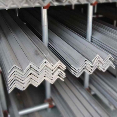 Dimensione personalizzata Q235 Q355 Caldo laminato Acciaio al carbonio angolo angolo Bar angolo ferro per EXW termine