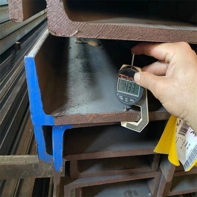 U Channel Hot Rolling Cold Formed Profile Galvanizzato C Z W J Sezione di acciaio