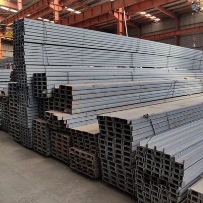 Acciaio galvanizzato a caldo Q235B U Channel con larghezza personalizzata 40-550 mm