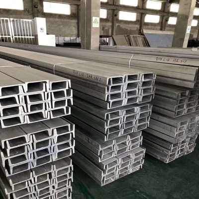 2% Tolleranza Tipo T e U Larghezza del canale in acciaio metallico personalizzata per applicazioni versatili