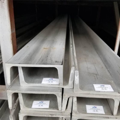 Acciaio laminato a caldo S235jr S355jr A36 Ss400 Acciaio galvanizzato Q235 Acciaio galvanizzato U