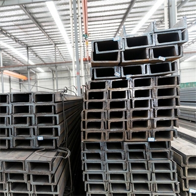 Acciaio laminato a caldo S235jr S355jr A36 Ss400 Acciaio galvanizzato Q235 Acciaio galvanizzato U