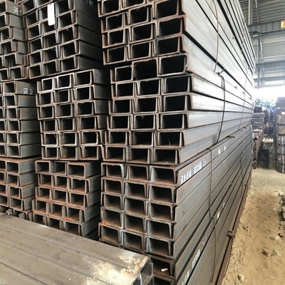 Acciaio laminato a caldo S235jr S355jr A36 Ss400 Acciaio galvanizzato Q235 Acciaio galvanizzato U